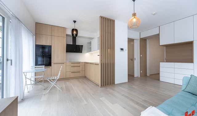 Pronájem bytu 2+kk 44 m², Kobrova, Praha 5 – Smíchov