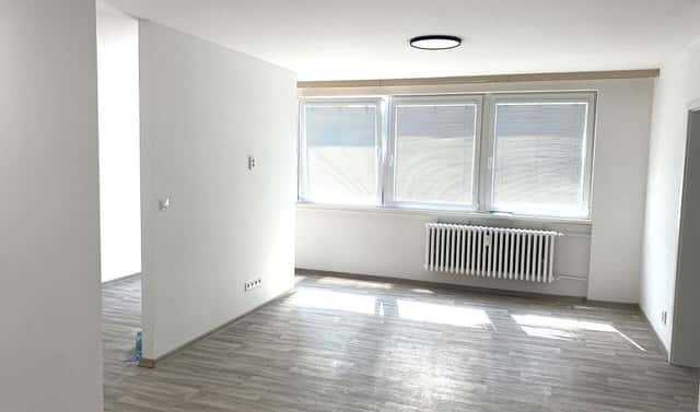 Pronájem bytu 3+1 70 m², Sabinova, Praha 3 – Žižkov