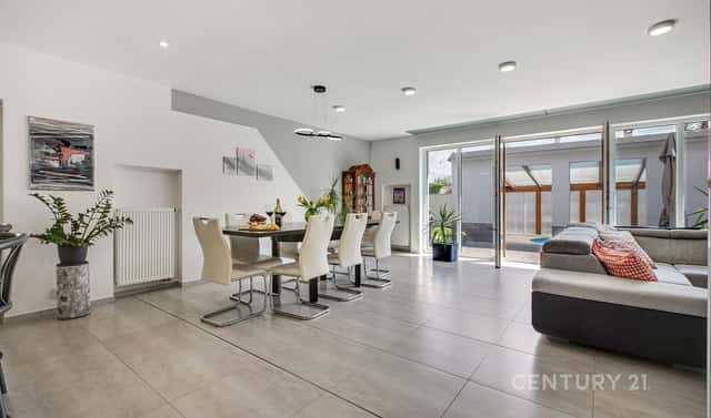 Prodej domu 354 m² s pozemkem 693 m², Pod školkou, Jeneč, okres Praha-západ