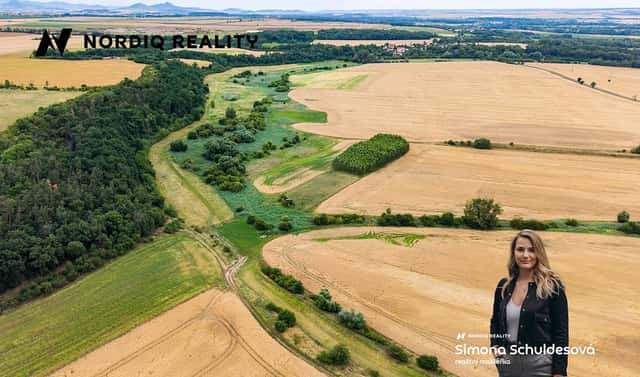 Prodej pole 3 340 m², Staňkovice – Tvršice, okres Louny