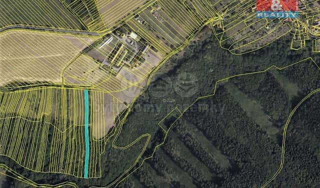 Prodej pozemku 905 m², Komárov, okres Zlín