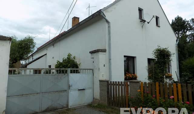 Prodej domu 109 m² s pozemkem 4 156 m², Líšťany – Náklov, okres Plzeň-sever