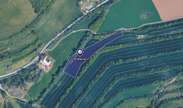 Prodej pole 5 739 m², Stříbrnice, okres Uherské Hradiště