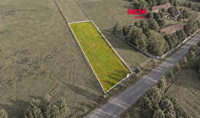Prodej stavebního pozemku 1 700 m², Kladruby nad Labem – Bílé Vchynice, okres Pardubice