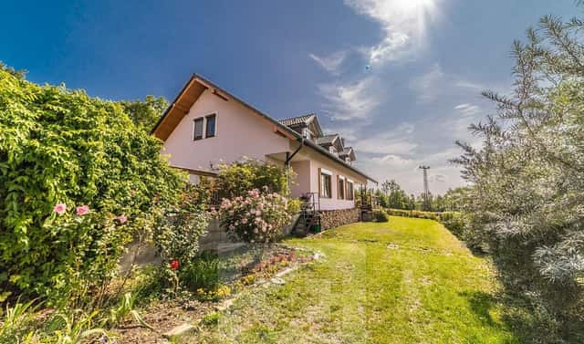 Prodej domu 400 m² s pozemkem 242 000 m², Malečov, okres Ústí nad Labem