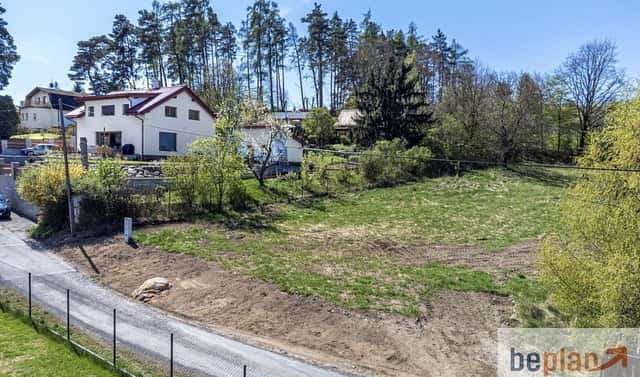 Prodej stavebního pozemku 886 m², Mirošovice, okres Praha-východ