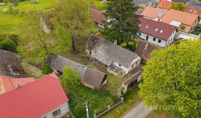 Prodej domu 80 m² s pozemkem 3 279 m², Loket, okres Benešov