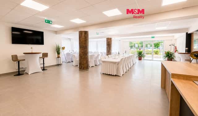 Pronájem obchodních prostor 210 m², Březinova, Louny