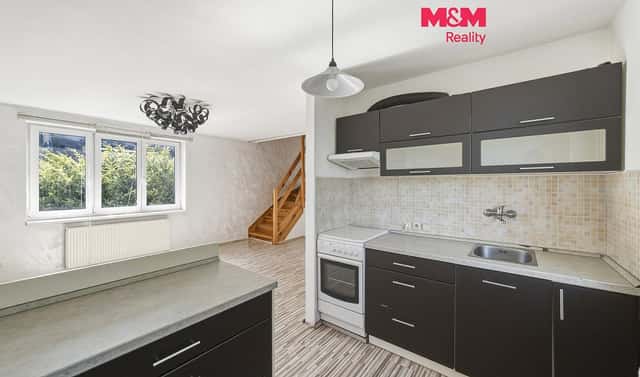 Pronájem domu 100 m² s pozemkem 83 m², Dolní hájek, Dolní Beřkovice, okres Mělník
