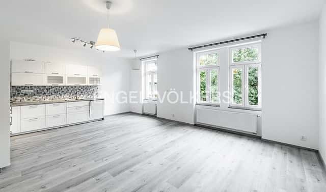 Pronájem bytu 2+kk 63 m², Holečkova, Praha 5 – Košíře