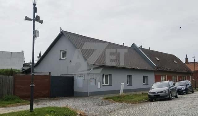 Prodej domu 120 m² s pozemkem 377 m², Střední, Uničov, okres Olomouc