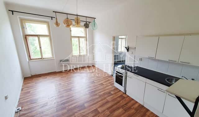 Pronájem bytu 2+kk 40 m², Lumírova, Praha 2 – Nusle