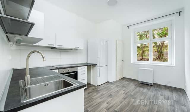 Pronájem bytu 2+kk 48 m², Velvarská, Praha 6 – Dejvice