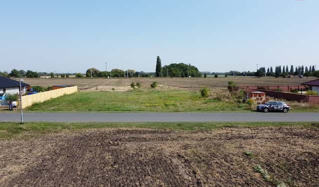Prodej stavebního pozemku 49 984 m², Karlova, Velim, okres Kolín