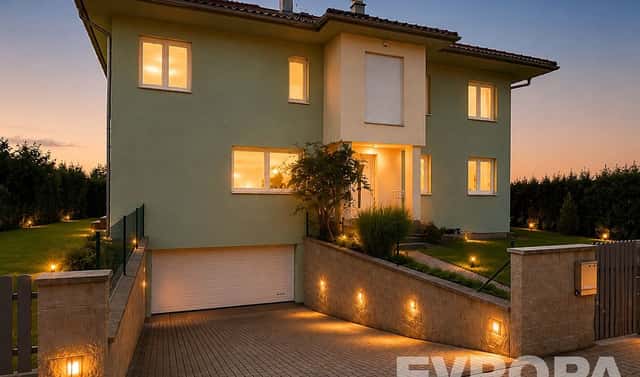 Pronájem domu 334 m² s pozemkem 950 m², Pod Valem II., Průhonice, okres Praha-západ