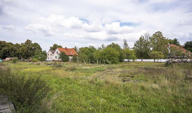 Prodej stavebního pozemku 1 026 m², Ouběnice, okres Příbram