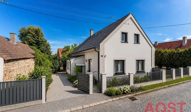 Prodej domu 289 m² s pozemkem 748 m², Senomaty – Nouzov, okres Rakovník