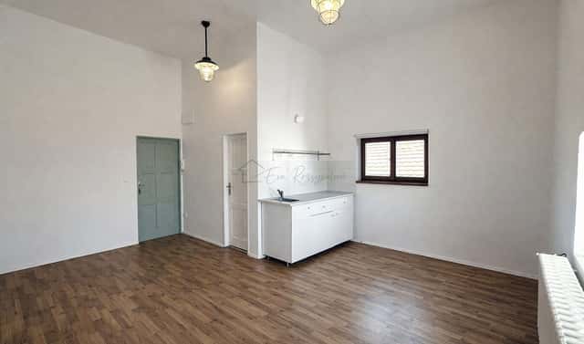 Pronájem bytu 1+kk 25 m², Kroměříž