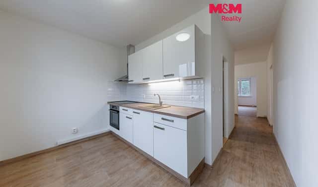 Prodej bytu 2+1 61 m², Lidická, Ostrov, okres Karlovy Vary