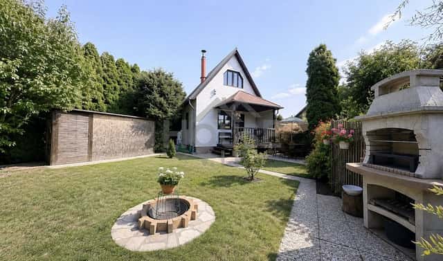 Prodej chaty/chalupy 50 m² s pozemkem 332 m², Kněževes, okres Praha-západ