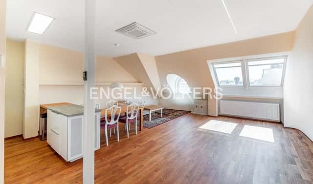 Pronájem bytu 4+kk 150 m², náměstí Jiřího z Poděbrad, Praha 3 – Vinohrady