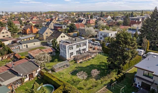 Prodej domu 360 m² s pozemkem 1 412 m², Čechurova, Praha 9 – Horní Počernice