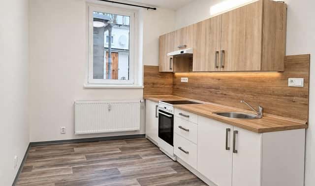 Pronájem bytu 1+1 45 m², Rybniční, Hrob, okres Teplice