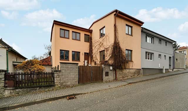 Prodej domu 160 m² s pozemkem 310 m², Husova, Rosice, okres Brno-venkov