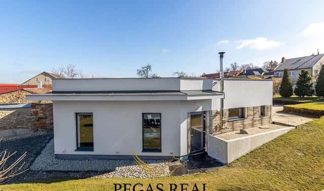 Prodej stavebního pozemku 1 109 m2 s obytnou garáží 91,6 m2 , Morkovice-Slížany, Morkovice-Slížany, okres Kroměříž