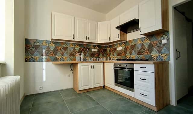 Pronájem bytu 2+1 57 m², K. Čapka, Karlovy Vary