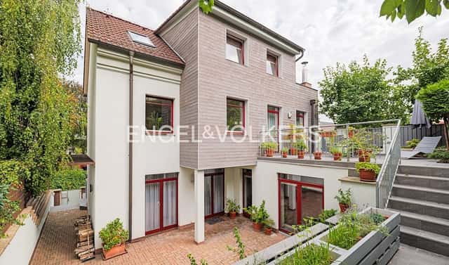 Pronájem domu 351 m² s pozemkem 223 m², Nad hradním potokem, Praha 6 – Veleslavín