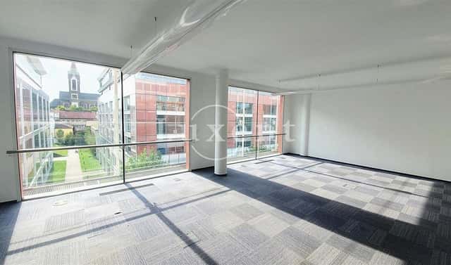 Pronájem kanceláře 416 m², Křižíkova, Praha 8
