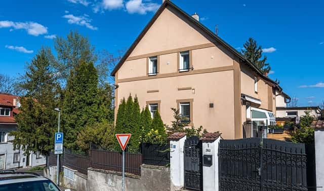 Prodej domu 182 m² s pozemkem 374 m², Nad Zlíchovem, Praha 5 – Hlubočepy