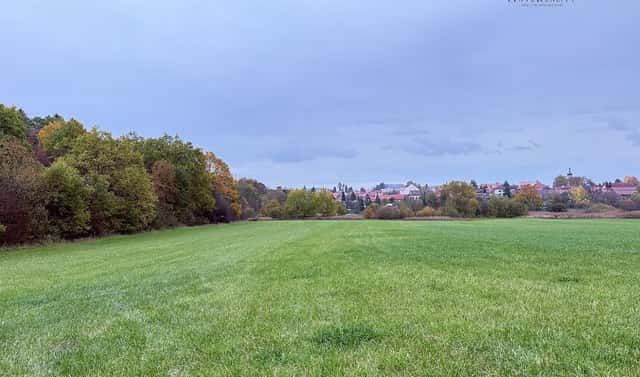 Prodej pozemku 10 516 m², Neveklov, okres Benešov