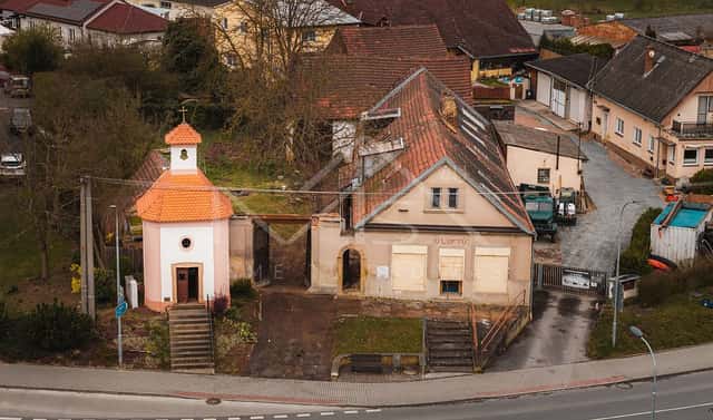 Prodej domu 330 m² s pozemkem 943 m², nám. Čsl. legií, Chrást, okres Plzeň-město