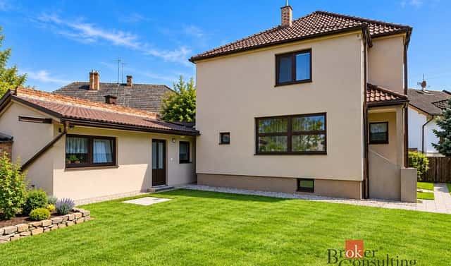 Prodej domu 126 m² s pozemkem 1 880 m², Hradčanská, Pardubice – Svítkov