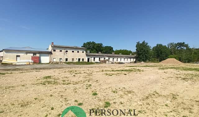 Prodej skladovacích prostor 2 000 m², Krakovany – Božec, okres Kolín