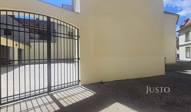 Pronájem garážového stání 35 m2, V Koutě, Písek – Vnitřní Město