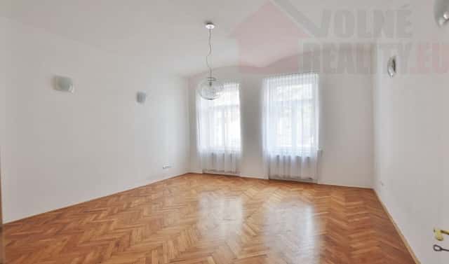 Pronájem bytu 1+1 50 m², Eliášova, Praha 6