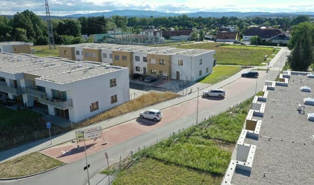 PRODEJ VENKOVNÍHO PARK. STÁNÍ Č. 13, MLADÉ, ČESKÉ BUDĚJOVICE, Buková, České Budějovice – České Budějovice 6