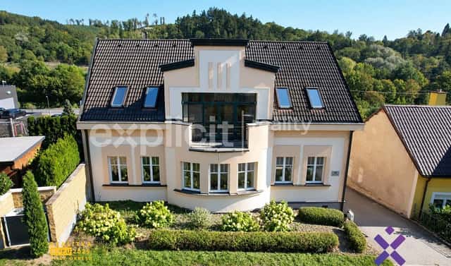 Pronájem kanceláře 460 m², Vršava I, Zlín