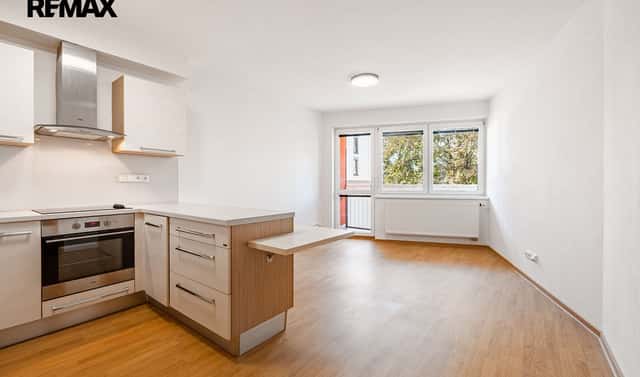 Pronájem bytu 2+kk 49 m², Michelangelova, Praha 10 – Strašnice