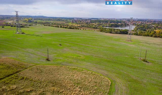 Prodej pole 2 421 m², Praha 4 – Šeberov