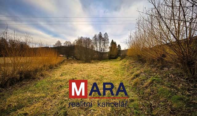 Prodej stavebního pozemku 2 422 m², Bouzov – Jeřmaň, okres Olomouc