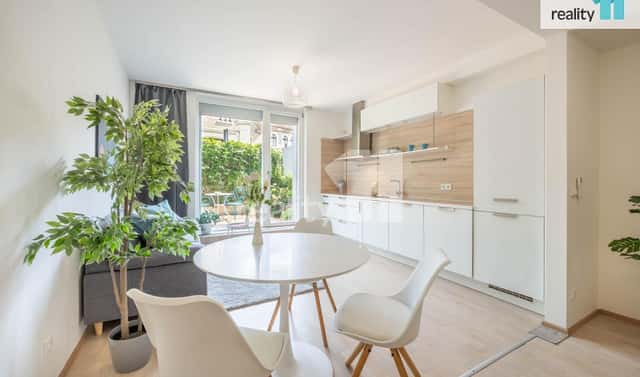 Prodej bytu 2+kk 56 m², Švédská, Praha 5 – Smíchov