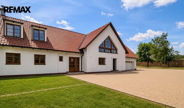 Prodej domu 1 200 m² s pozemkem 32 000 m², K Hájům, Cheb – Háje