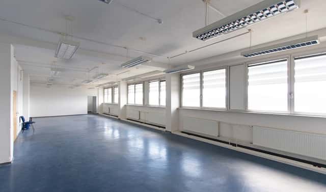 Pronájem kanceláře 250 m², Ringhofferova, Praha 5 – Třebonice