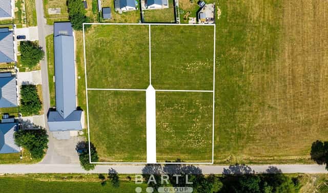 Prodej stavebního pozemku 1 070 m², Malovice, okres Prachatice