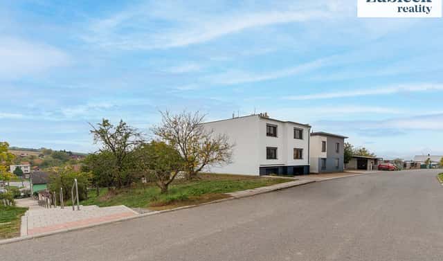 Prodej stavebního pozemku 330 m², Mistřice, okres Uherské Hradiště