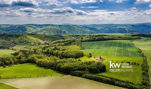 Prodej domu 270 m² s pozemkem 2 619 m², Hřebečníky, okres Rakovník